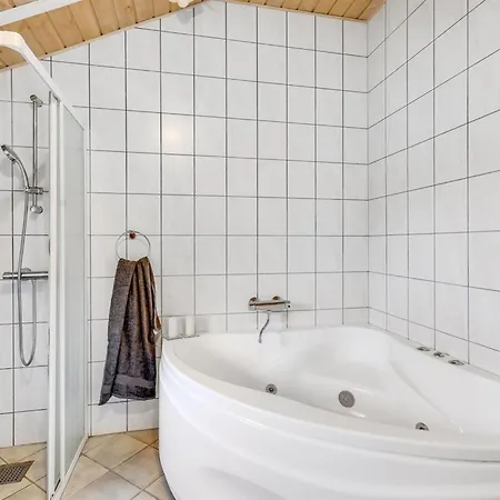 Сasa de vacaciones Trifun - 300m From The Sea By Interhome